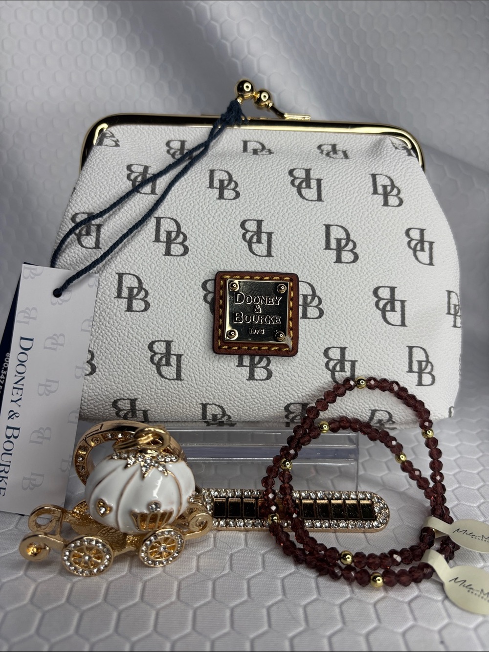 Dooney & Bourke Pebbled Leather Kiss-Lock  Purse Bundle NWT